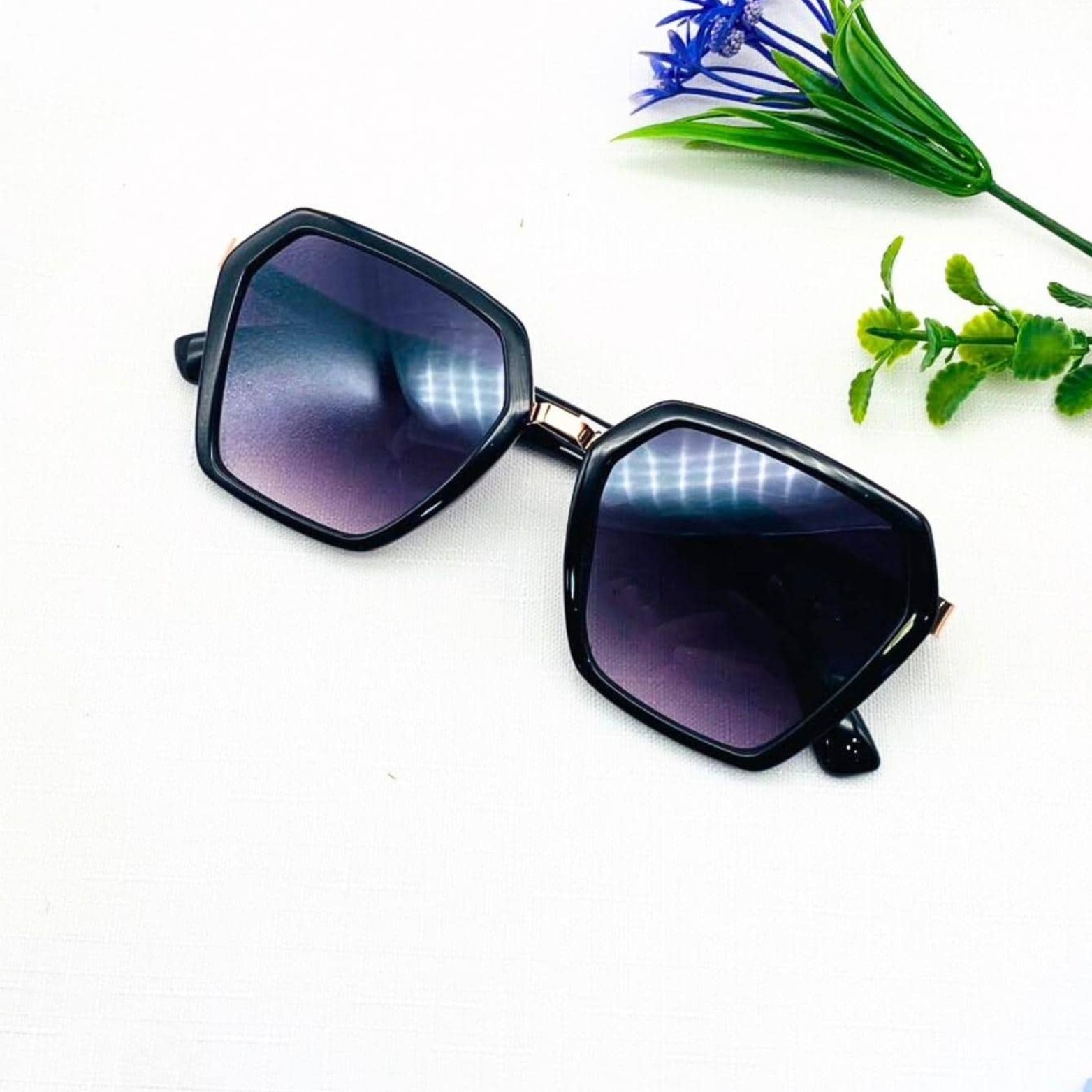 Óculos de Sol Feminino Retro Lente UV400 | LUXEJ ©