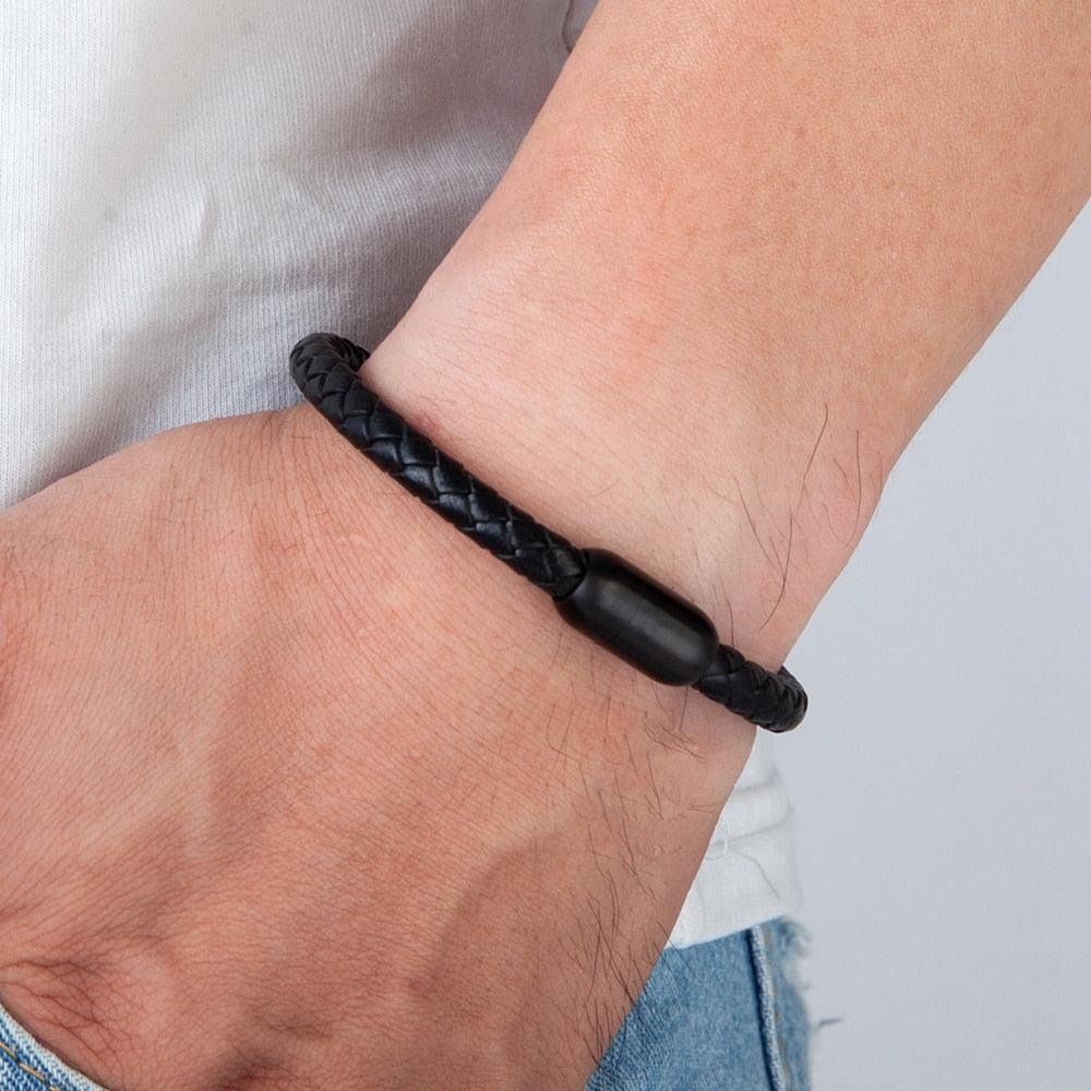 Pulseira Masculina Minimmal de Couro Trançado com Fecho Magnético | Luxej ©