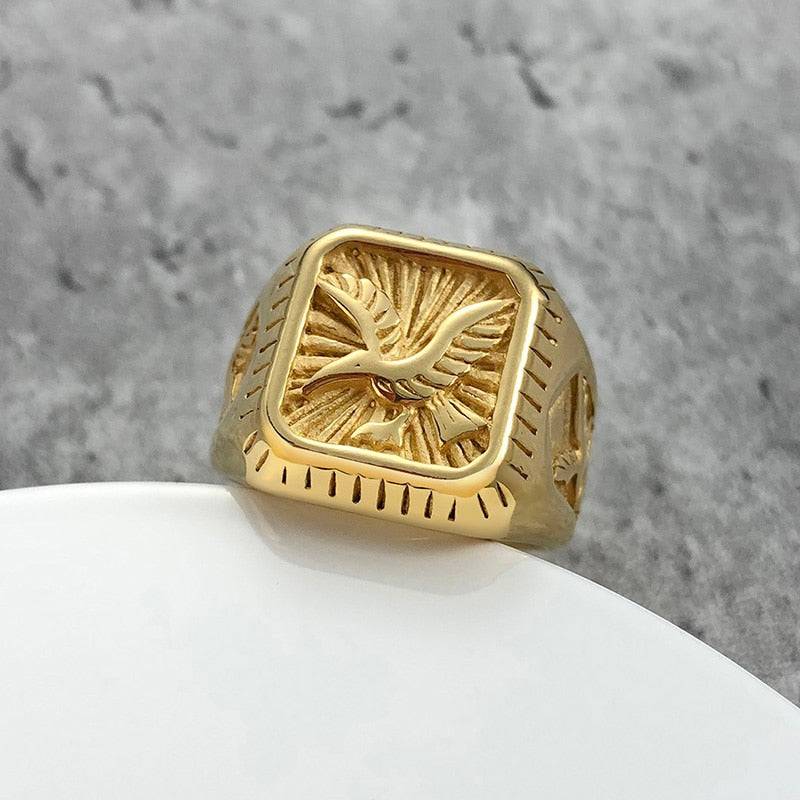 Anel Masculino Águia em Aço Inoxidável 316L Folheado a Ouro 18K – Luxej ©