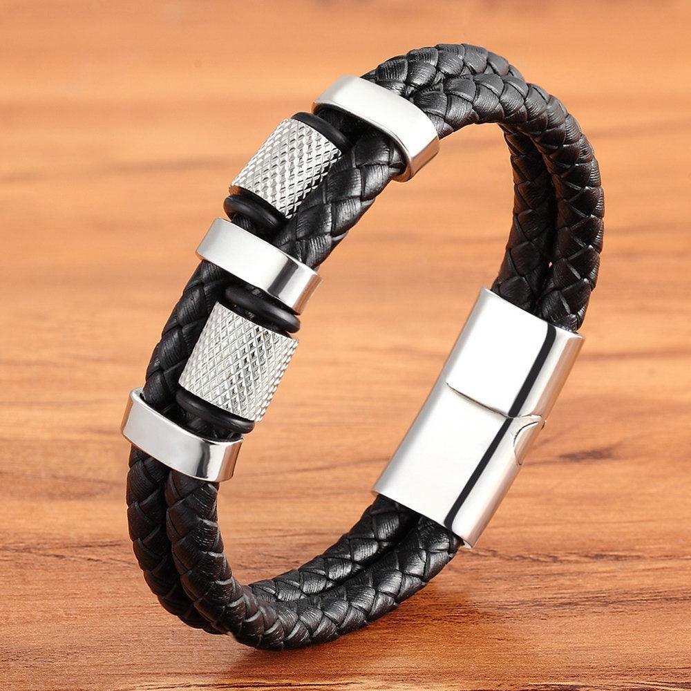 Pulseira Gueron Masculina em Couro Trançado com Detalhes Pretos | Luxej ©