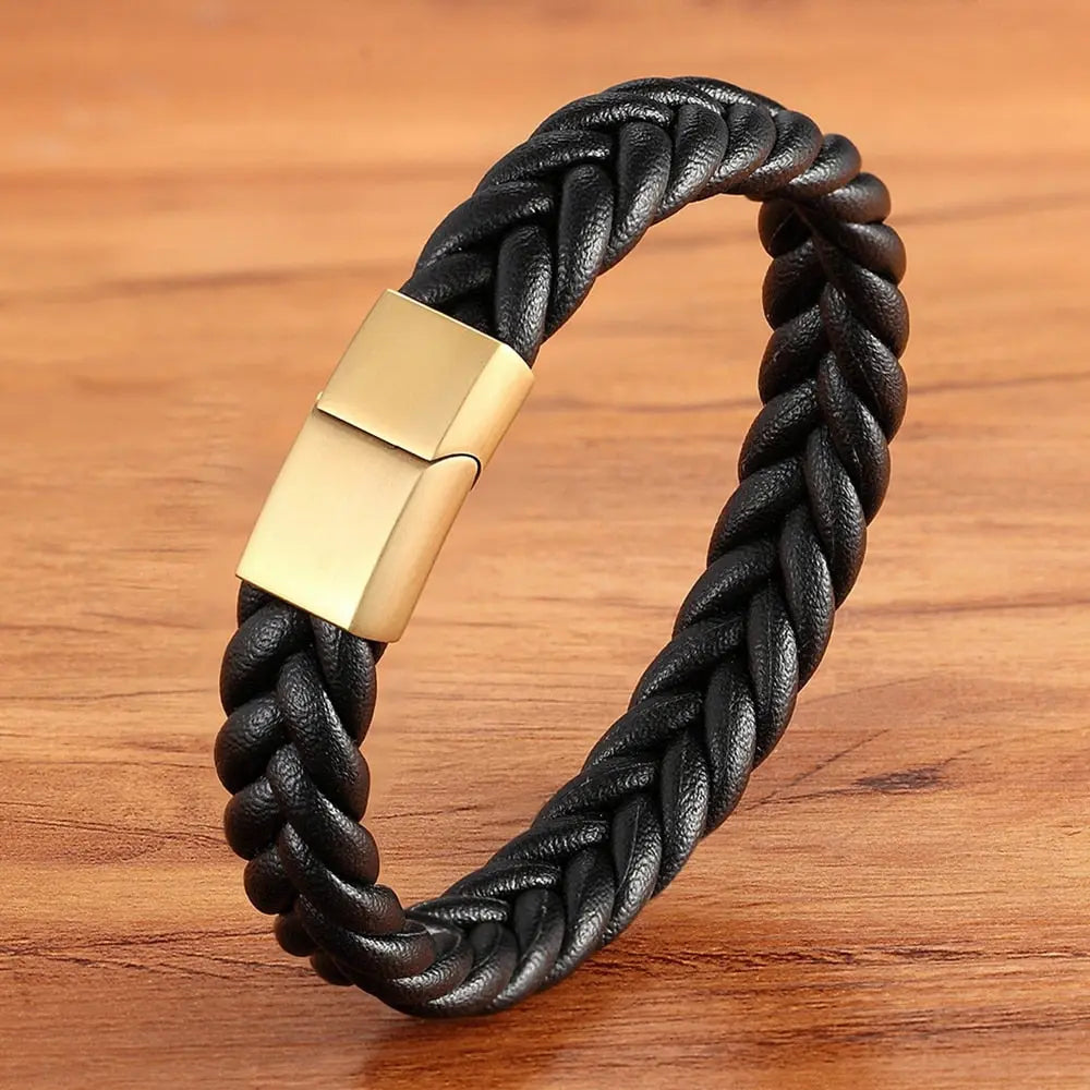 Pulseira Black Transsad em Couro Trançado – Estilo e Força Masculina | Luxej ©